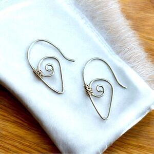 NWT JAN RAVEN SPIRAL EAR WIRES HANDMADE EARRINGS